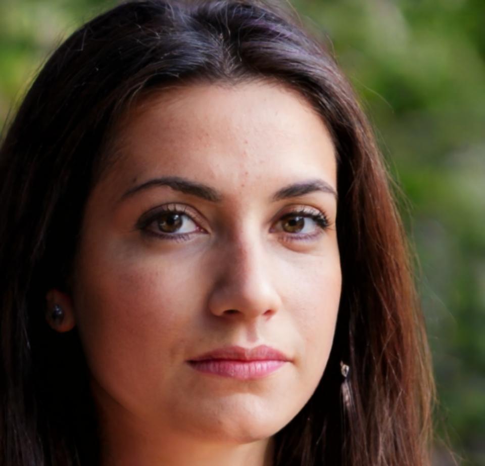 Elena Marchetti nel suo salone di bellezza